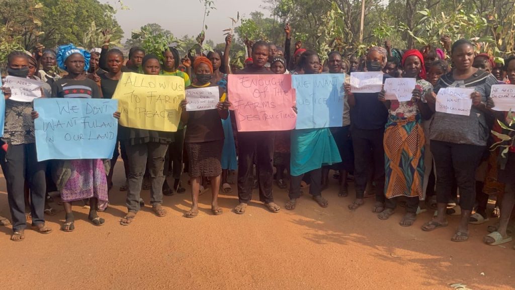 c357932c-3cc4-4fbe-8412-d985b665e943-1-1024x576 Tragedy in Nigeria: Vigilante Killed Amid Rising Tensions Between Farmers and Herders